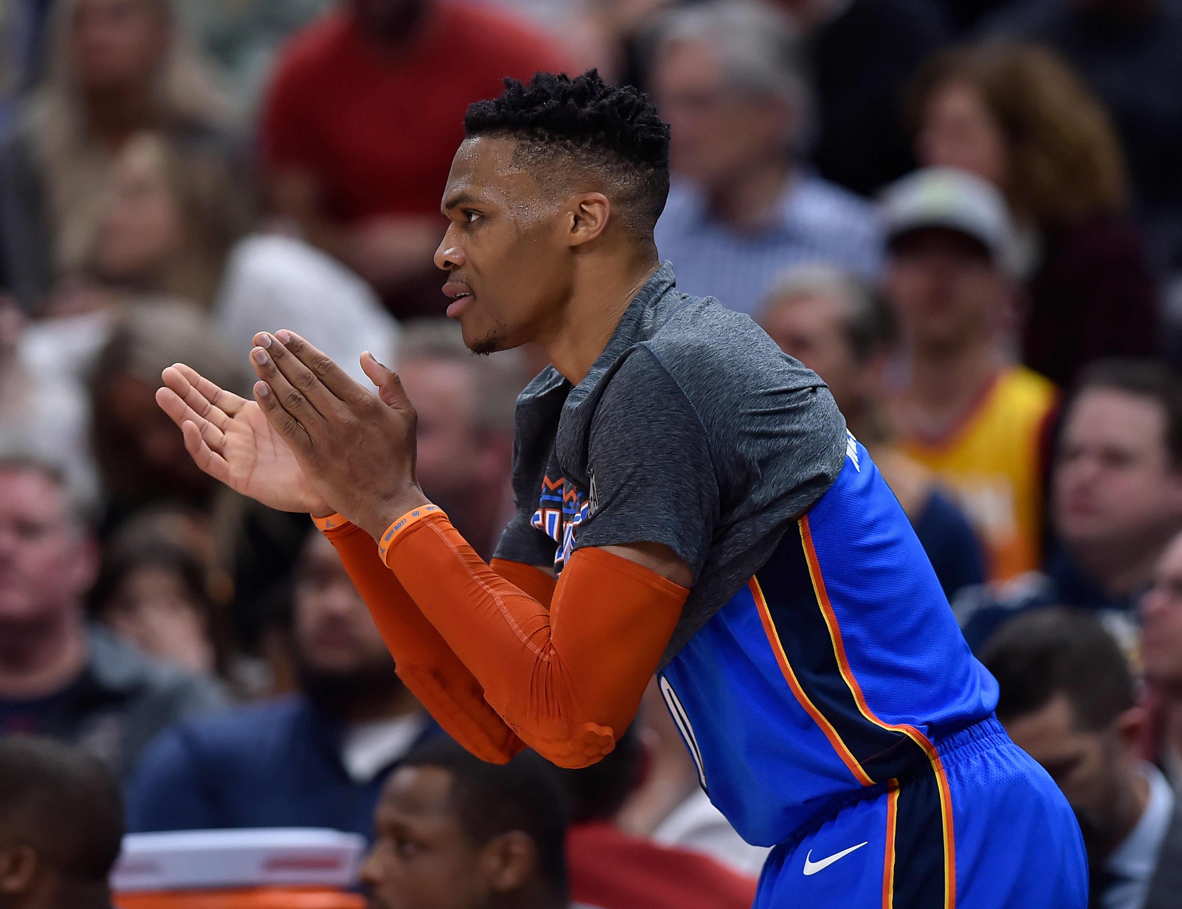 一个既能进 一个既能进