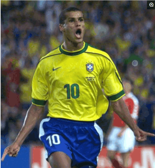 具有非凡潜 具有非凡潜