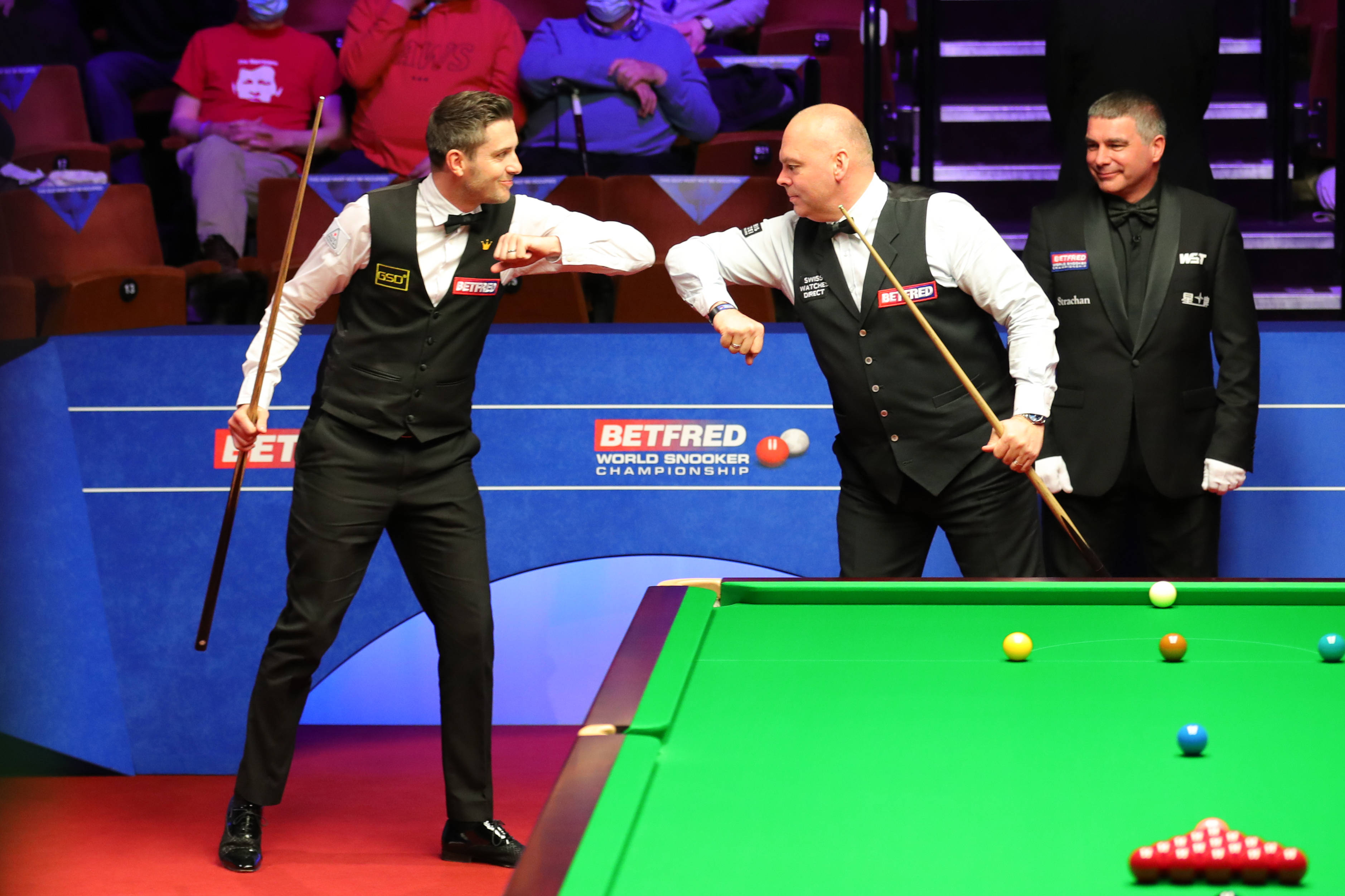 背掩护后 背掩护后